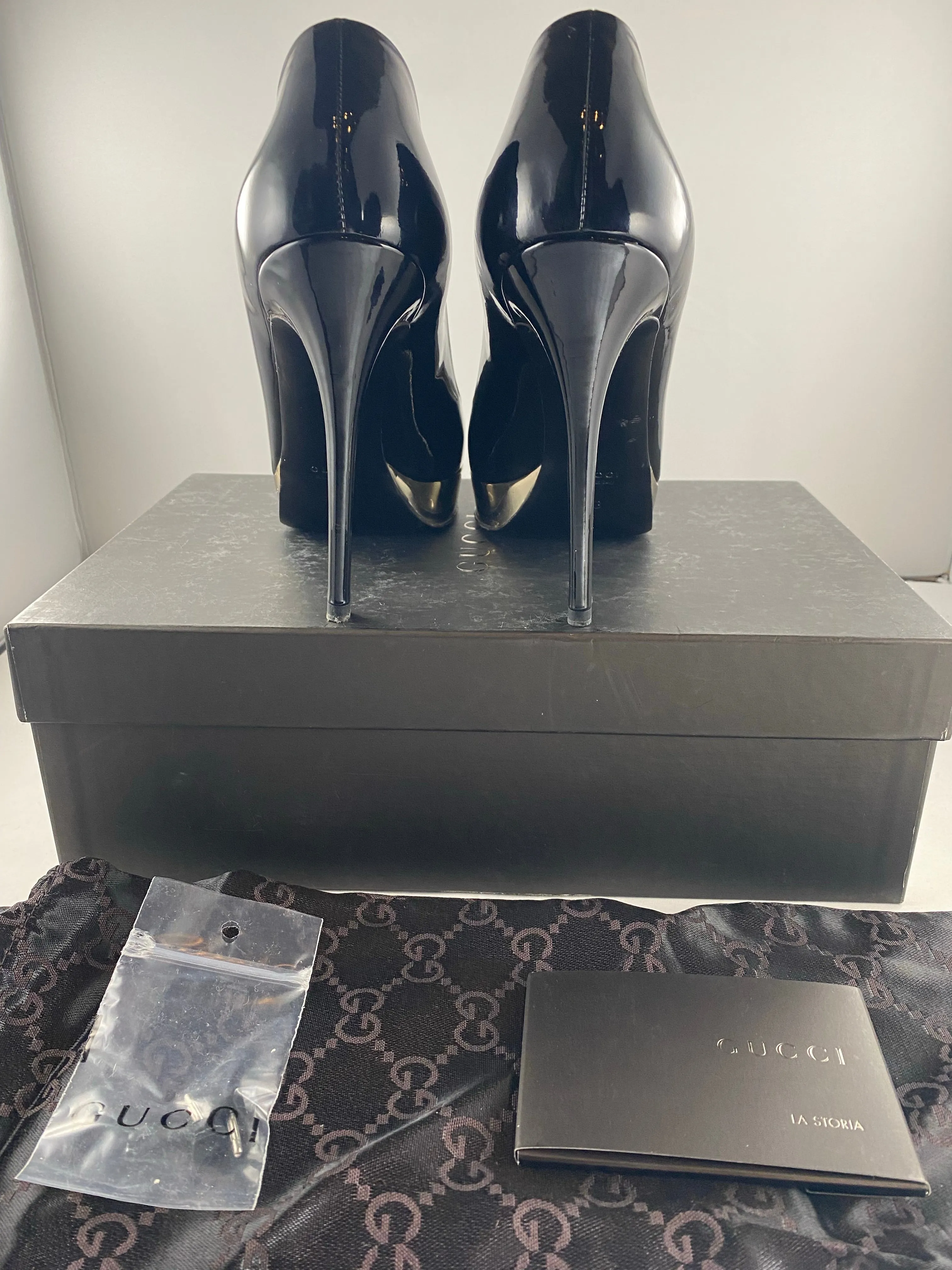 Iconic Gucci - Black Patent Pointed Toe Platform Pumps - US 8