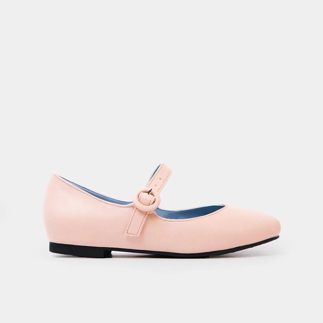 Kia Flats (Nude)