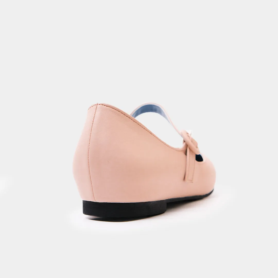 Kia Flats (Nude)