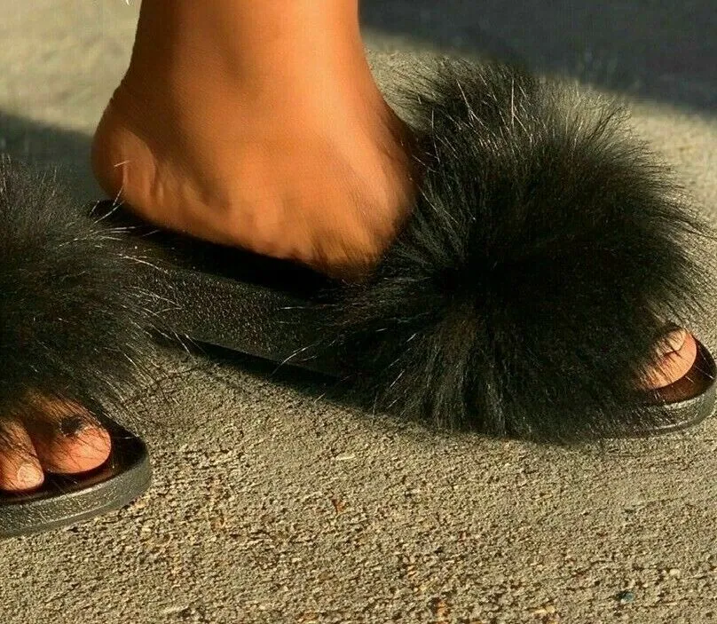 Liliana Nomi-17 Black Real Raccon Fur Slippers Slip On Slides Flat Mule (7.5)