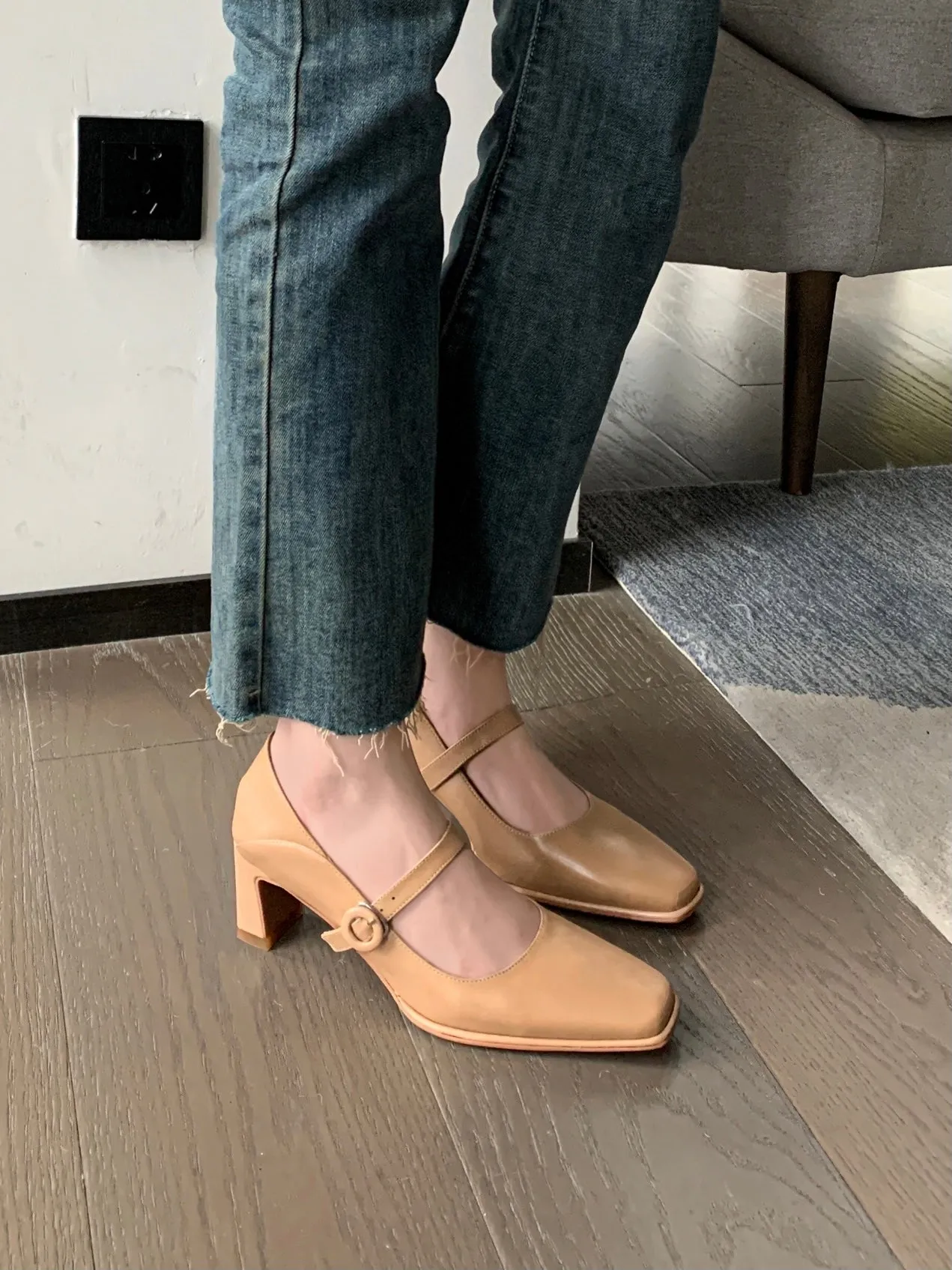 TinaCus Women's Genuine Leather Handmade Classic Square Toe Mid Heel Buckle Closure Mary Jane Pumps